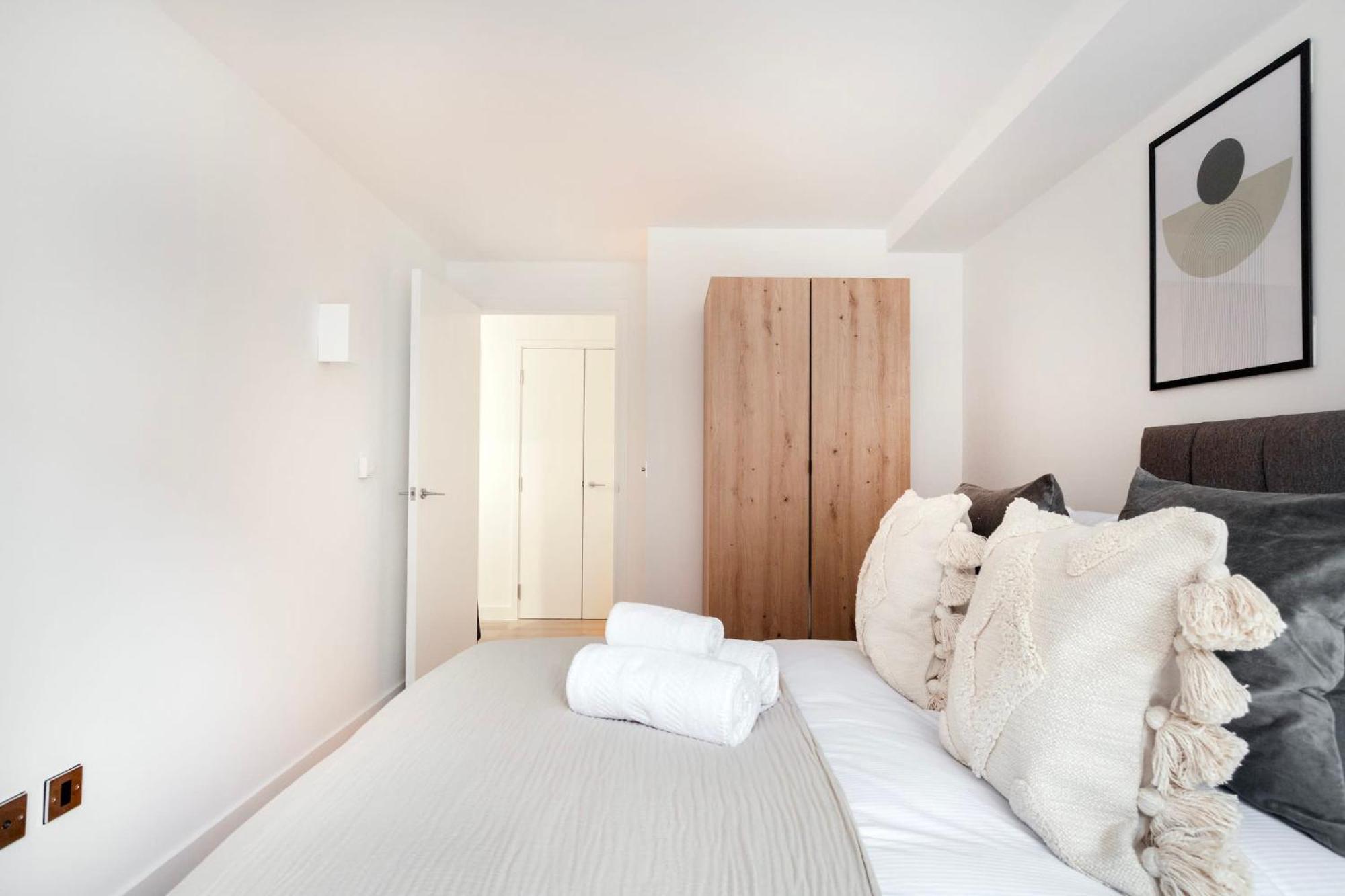 Fitzrovia With Balcony - Cityapartmentstay London Exterior photo